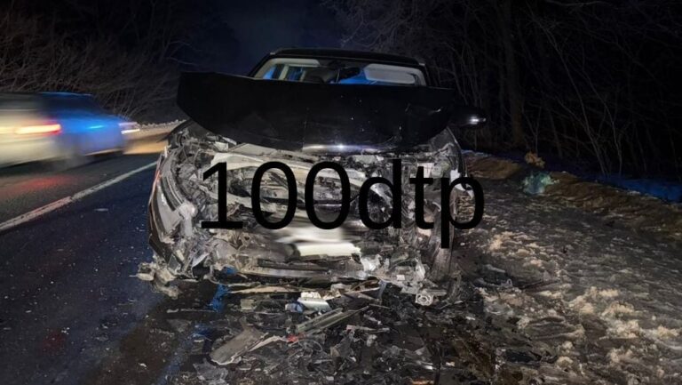 На Львівщині зіткнулися дві автівки: обидва водії отримали травми