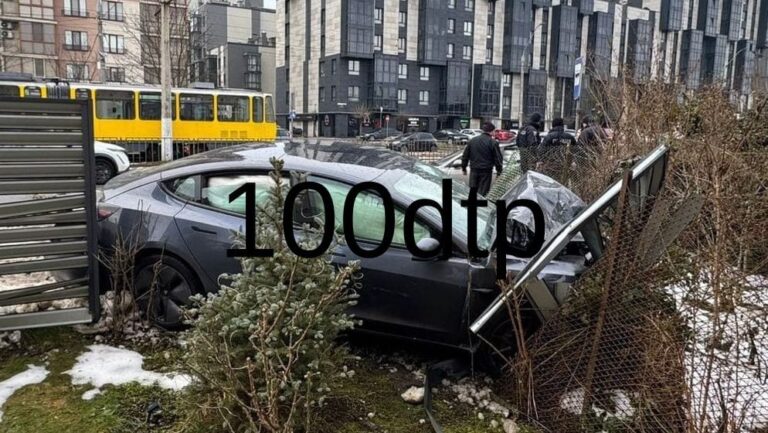 У Львові сталася ДТП: постраждали троє людей