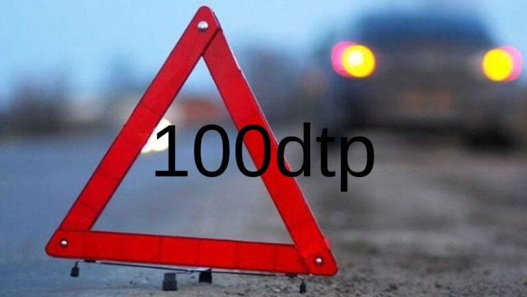 У Долині на Франківщині перекинувся Toyota Land Cruiser