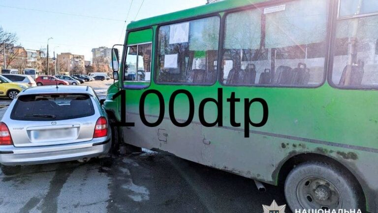 В Рівному сталося ДТП: травмований водій маршрутки