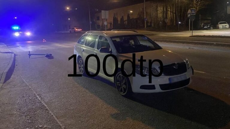 У Львові водій збив дівчат на самокаті