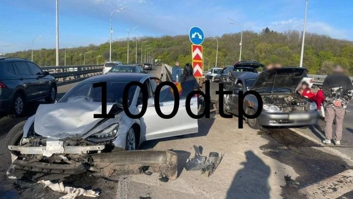 Смертельна аварія на Дарницькому мосту: загинула пасажирка