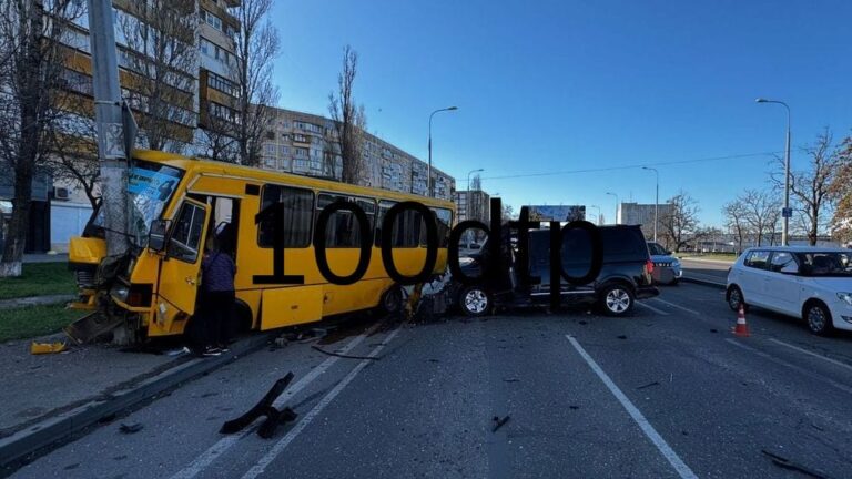 Аварія на Балківській: одна загибла, 11 постраждалих