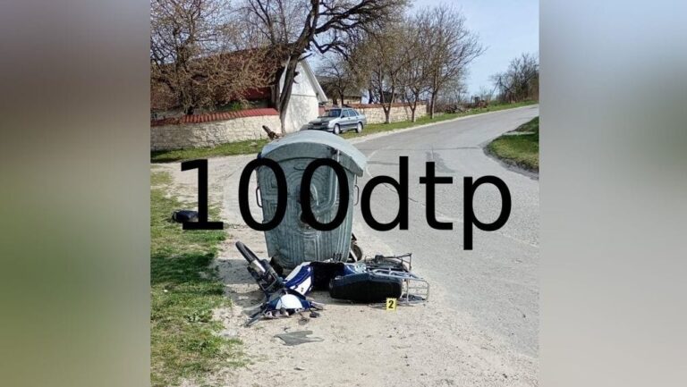 Скутерист загинув у ДТП зі сміттєвим баком на Львівщині