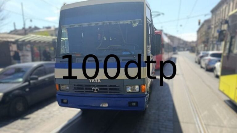 У Львові автобус збив 69-річну жінку