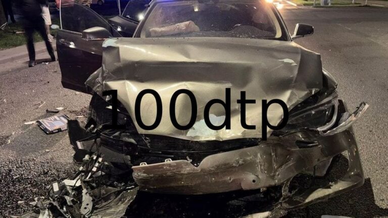 У Львові в ДТП постраждали четверо пасажирів Tesla, зокрема троє дітей